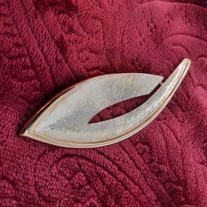 Trifari Gold Tone Leaf Pin/Brooch